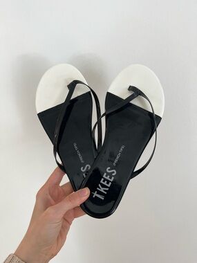 TKEES French Tips Black and White Minimalist Thong Flipflop Sandals 9
